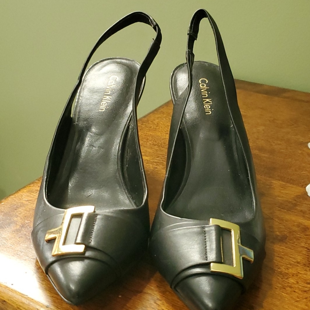 Shoes - Picture 1 of 3
